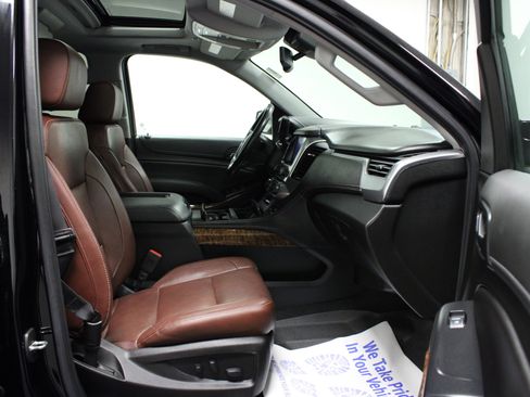 Used 2020 Chevrolet Tahoe Premier w/ Premier Plus Edition image 17