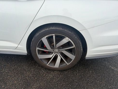 Used 2019 Volkswagen Jetta GLI FWD image 11