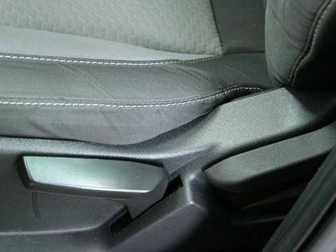 Used 2017 Ford Escape SE image 17