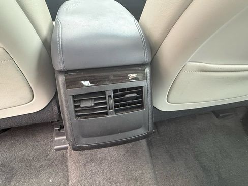 Used 2013 Toyota Avalon XLE Premium image 33