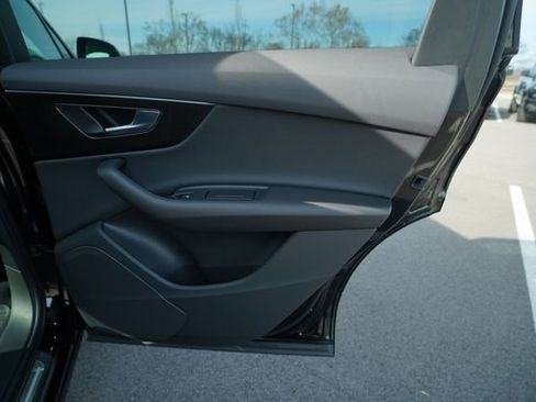 Used 2023 Audi Q7 2.0T Premium w/ Convenience Package image 23