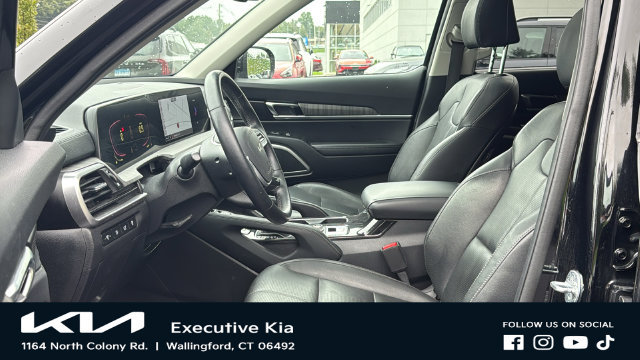 Certified 2024 Kia Telluride EX w/ EX Captain's Chair Package AWD/4WD image 10