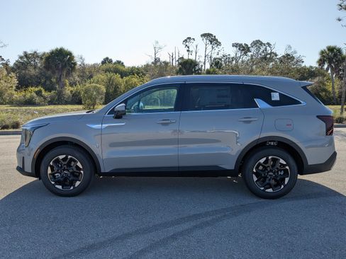 New 2026 Kia Sorento S FWD image 8