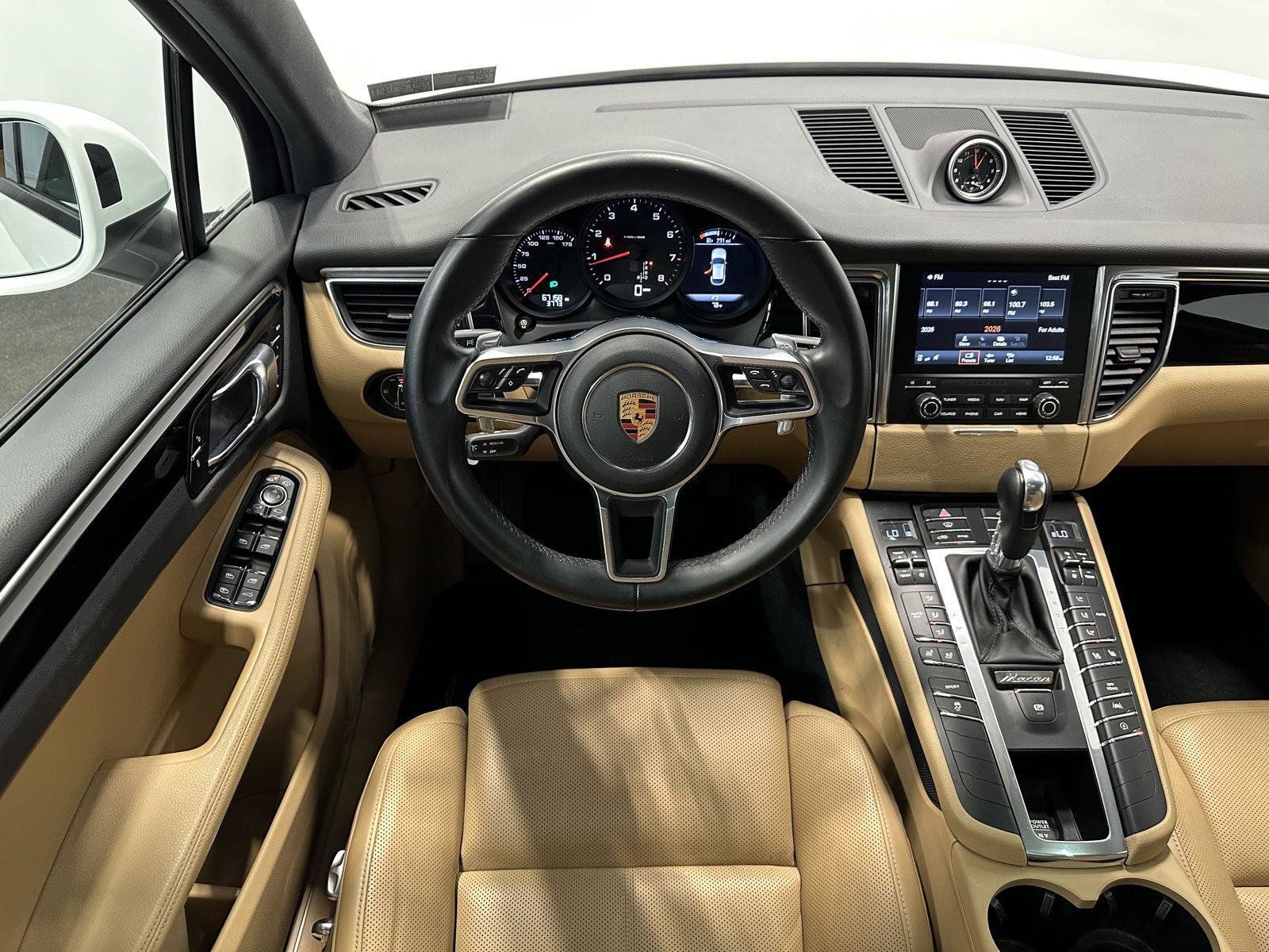 Used 2018 Porsche Macan AWD/4WD image 26