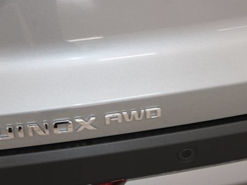 New 2026 Chevrolet Equinox LT w/ Convenience Package II AWD/4WD image 13