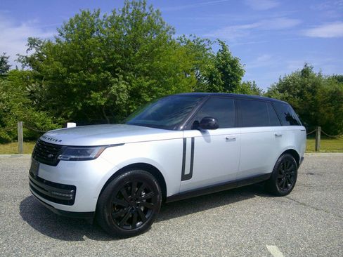 Used 2024 Land Rover Range Rover Long Wheelbase SE AWD/4WD image 11