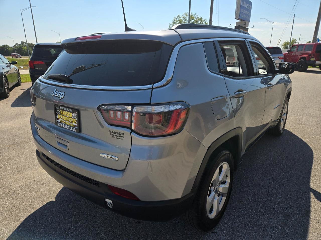 Used 2019 Jeep Compass Latitude AWD/4WD image 5