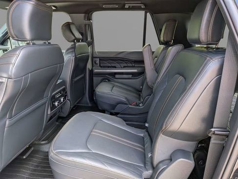 Used 2024 Ford Expedition Max Platinum AWD/4WD image 16