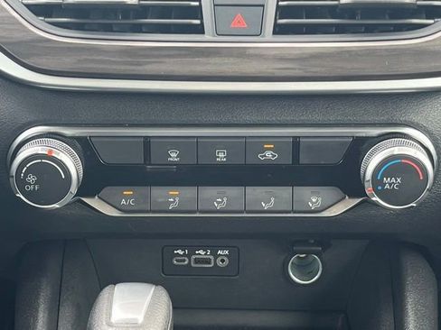 Used 2025 Nissan Altima 2.5 SV FWD image 27
