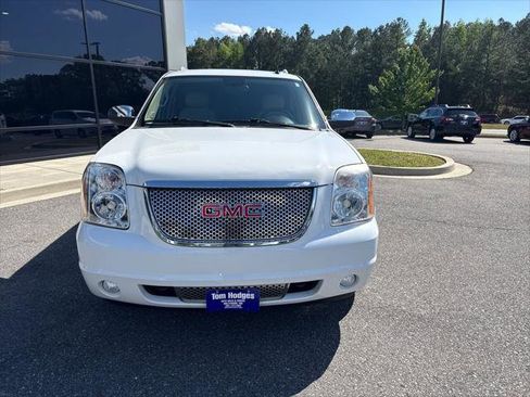 Used 2012 GMC Yukon XL Denali AWD/4WD image 2
