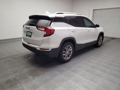 Used 2022 GMC Terrain SLT w/ LPO, Floor Liner Package image 9