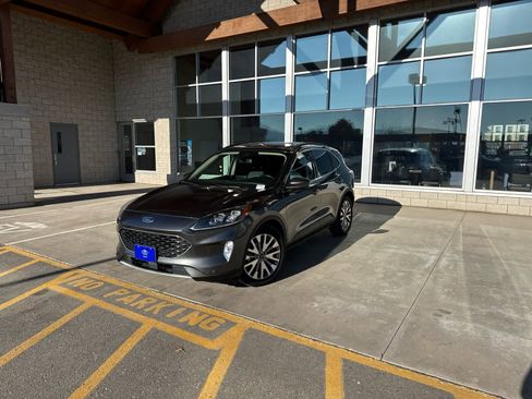 Used 2020 Ford Escape Titanium image 1