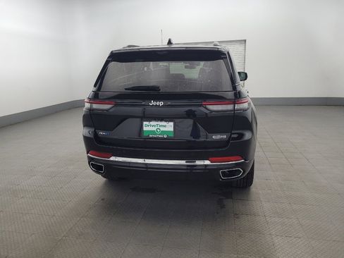 Used 2022 Jeep Grand Cherokee Overland w/ Luxury Tech Group IV AWD/4WD image 7