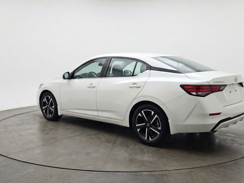 Used 2025 Nissan Sentra SV image 6