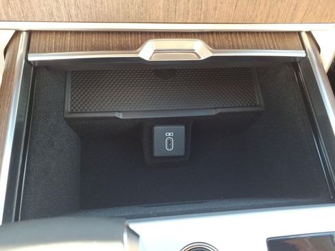 New 2027 Land Rover Range Rover SE AWD/4WD image 18