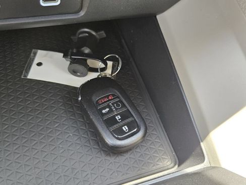 Certified 2023 Honda Accord EX image 18