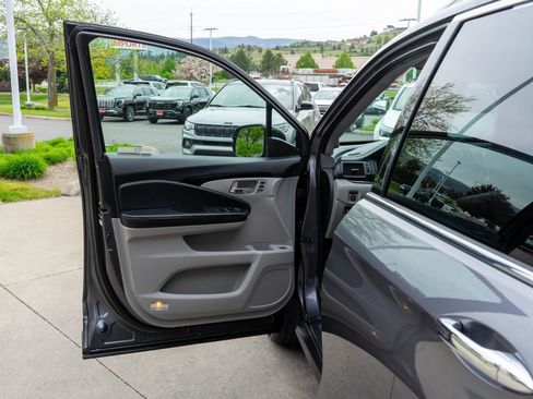 Used 2018 Honda Pilot Elite image 19