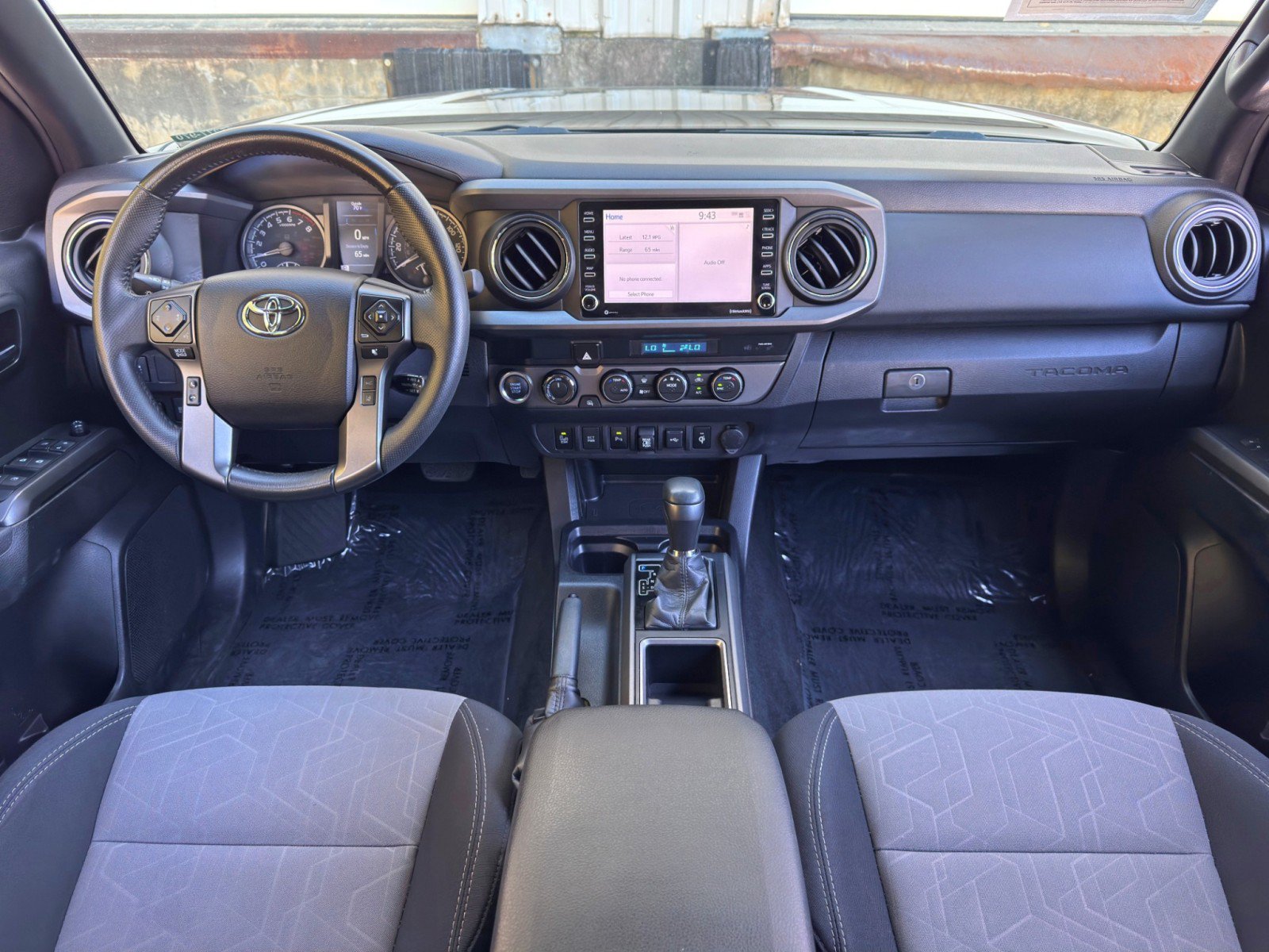 Used 2021 Toyota Tacoma TRD Off-Road w/ Technology Package AWD/4WD image 11
