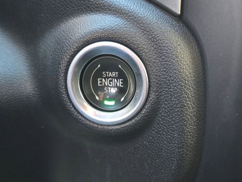 Used 2021 Chevrolet Silverado 1500 LT image 26