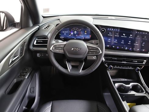 New 2026 Chevrolet Traverse LT w/ Midnight/Sport Edition FWD image 17
