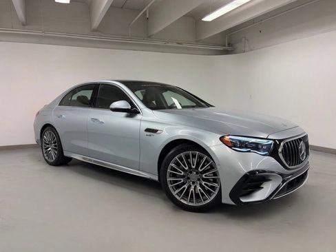 Used 2025 Mercedes-Benz E 53 AMG e 4MATIC Sedan image 9