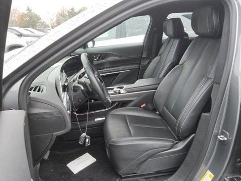 Used 2023 Cadillac Lyriq 2WD image 9