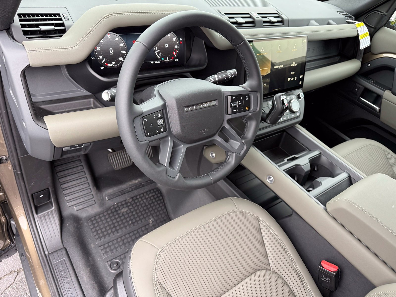 New 2026 Land Rover Defender 110 X-Dynamic SE AWD/4WD image 13