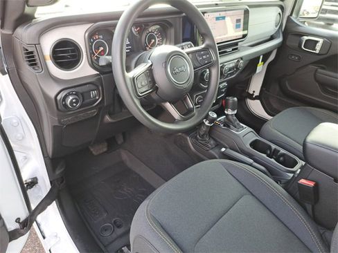 New 2026 Jeep Gladiator Sport image 18