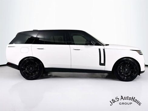 Used 2025 Land Rover Range Rover Long Wheelbase SE AWD/4WD image 8