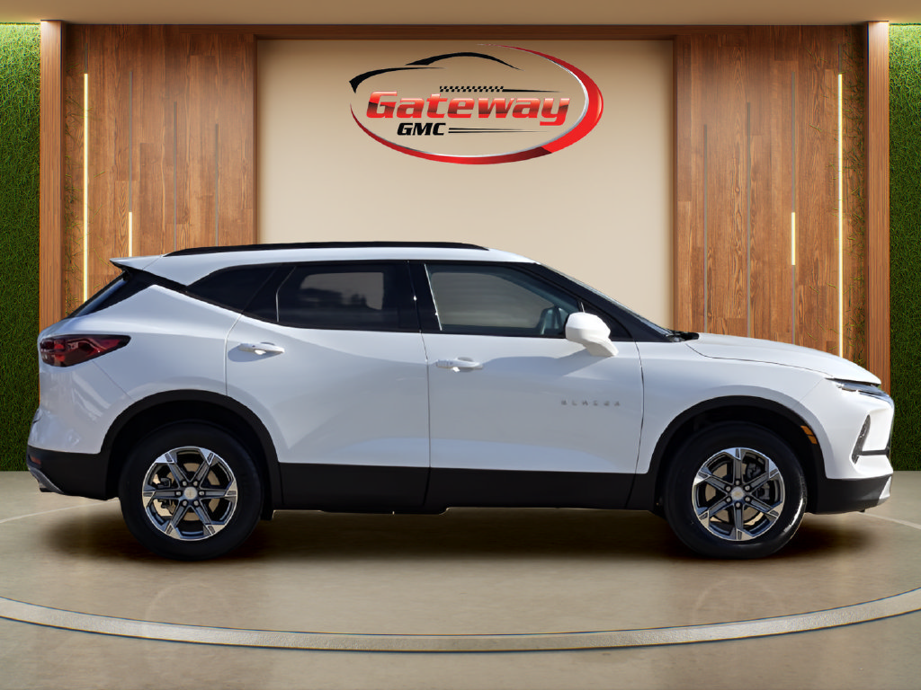 Used 2024 Chevrolet Blazer LT w/ Convenience Package FWD image 4
