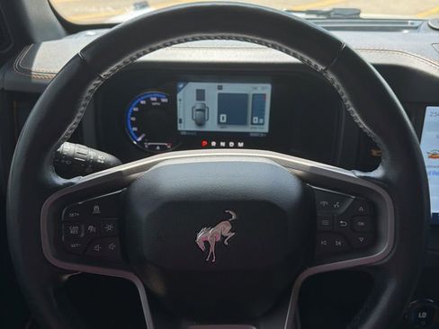 Used 2024 Ford Bronco Badlands AWD/4WD image 14