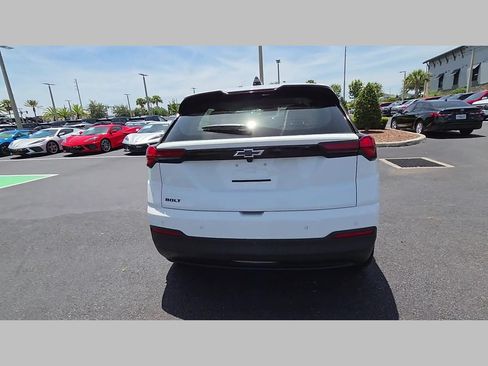 New 2027 Chevrolet Bolt LT w/ Comfort Package FWD image 19