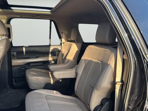 Used 2022 Ford Expedition Max Limited AWD/4WD image 21