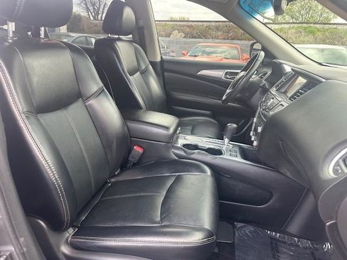 Used 2019 Nissan Pathfinder SL image 20