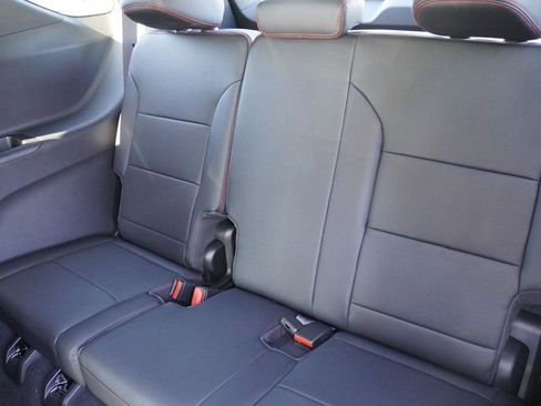 New 2026 Chevrolet Traverse RS image 12