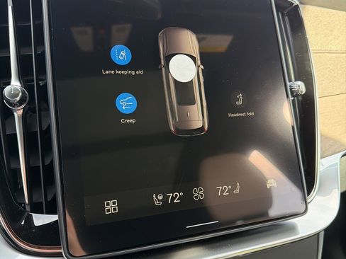 New 2026 Volvo XC90 T8 Plus w/ Protection Package Premier image 25