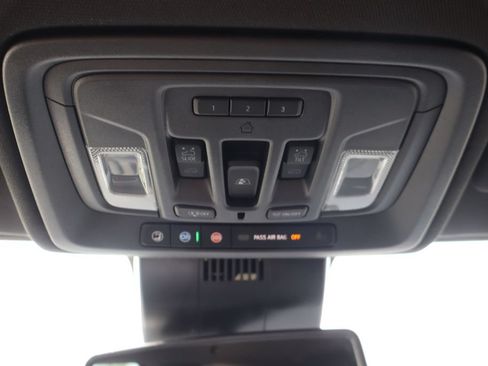 Used 2024 Chevrolet Silverado 1500 High Country w/ High Country Premium Package AWD/4WD image 16