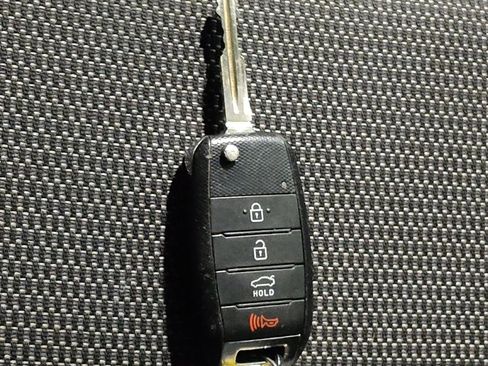 Used 2018 Kia Forte LX w/ LX Rear Camera Package image 32