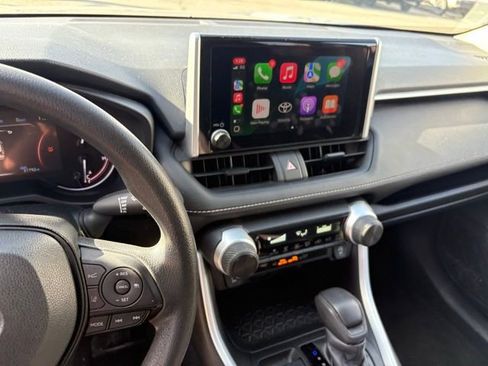 Used 2024 Toyota RAV4 LE image 19