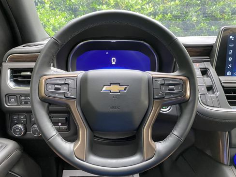 Used 2024 Chevrolet Tahoe High Country AWD/4WD image 19