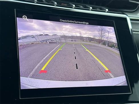 Used 2023 Jeep Grand Cherokee L Laredo image 14