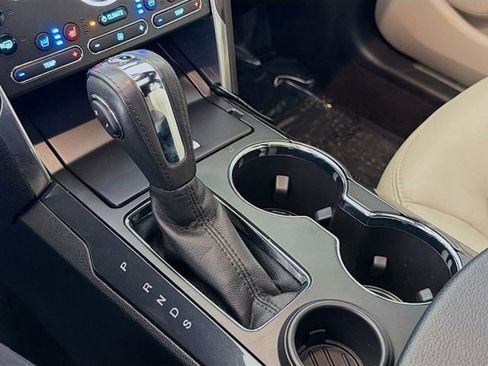 Used 2018 Ford Explorer Limited image 19