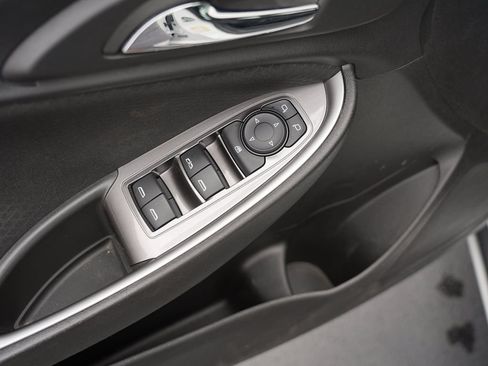 Used 2023 Chevrolet Malibu LT w/ Driver Confidence Package FWD image 16