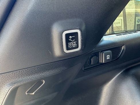 Used 2024 Jeep Grand Cherokee Limited image 28