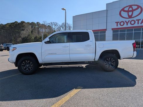 Used 2022 Toyota Tacoma SR5 image 2