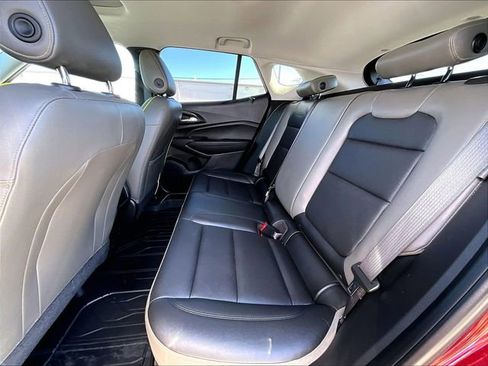 Used 2024 Chevrolet Trax ACTIV w/ Sunroof Package image 15