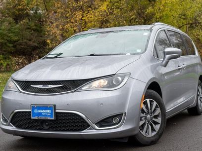 Used 2020 Chrysler Pacifica Touring-L Plus