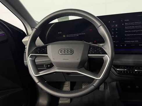 Used 2025 Audi Q6 e-tron Premium Plus w/ Premium Plus AWD/4WD image 17