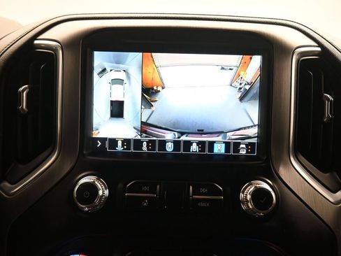 Used 2023 GMC Sierra 2500 Denali w/ Denali Black Diamond Edition AWD/4WD image 22