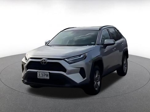 Used 2025 Toyota RAV4 XLE w/ Weather Package image 7